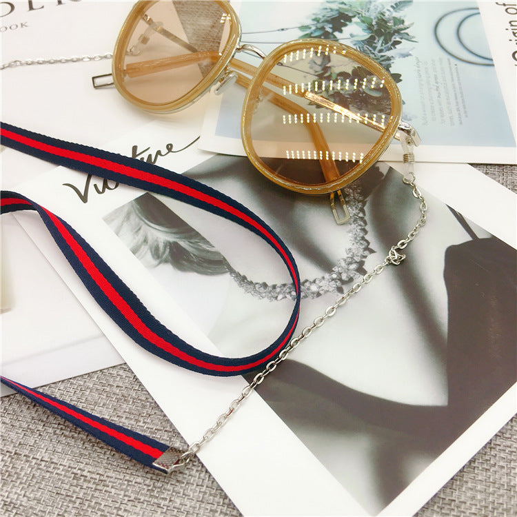 Stylish Eyewear Chain with Dual Color Stripes Bowlift