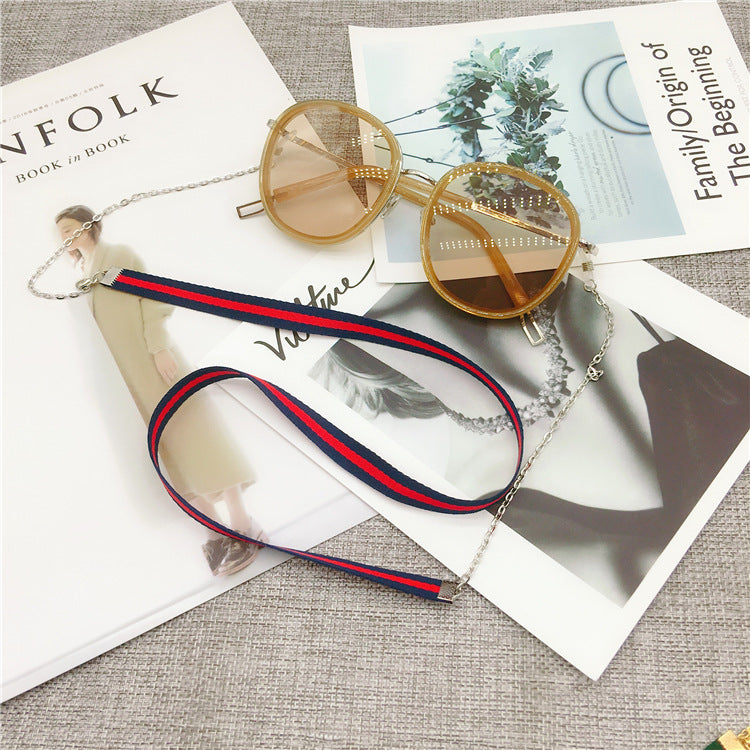 Stylish Eyewear Chain with Dual Color Stripes Bowlift