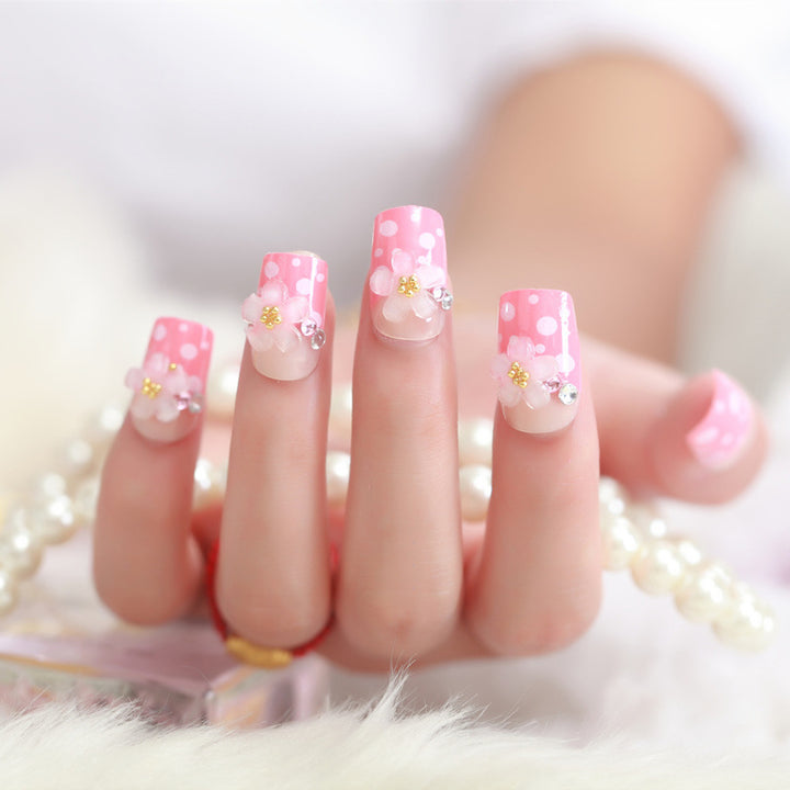 High-quality artificial nails with flower details Bowlift