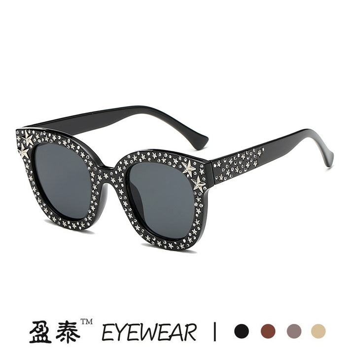 Ladies extravagant Cat-Eye sunglasses with dazzling rhinestone embellishments Bowlift