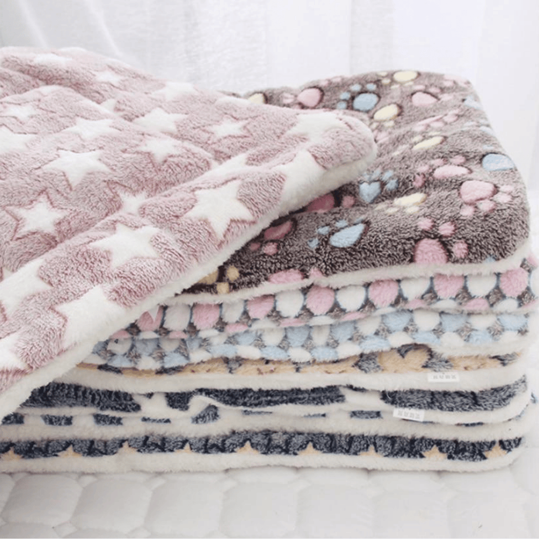 BowLift | Comfortable and Calming Cat Blanket A Variety Of Designs And Colors Are Available