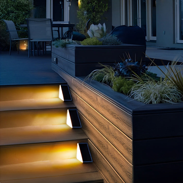 Triangular Intelligent Waterproof LED Solar Outdoor Step Lighting | Bowlift