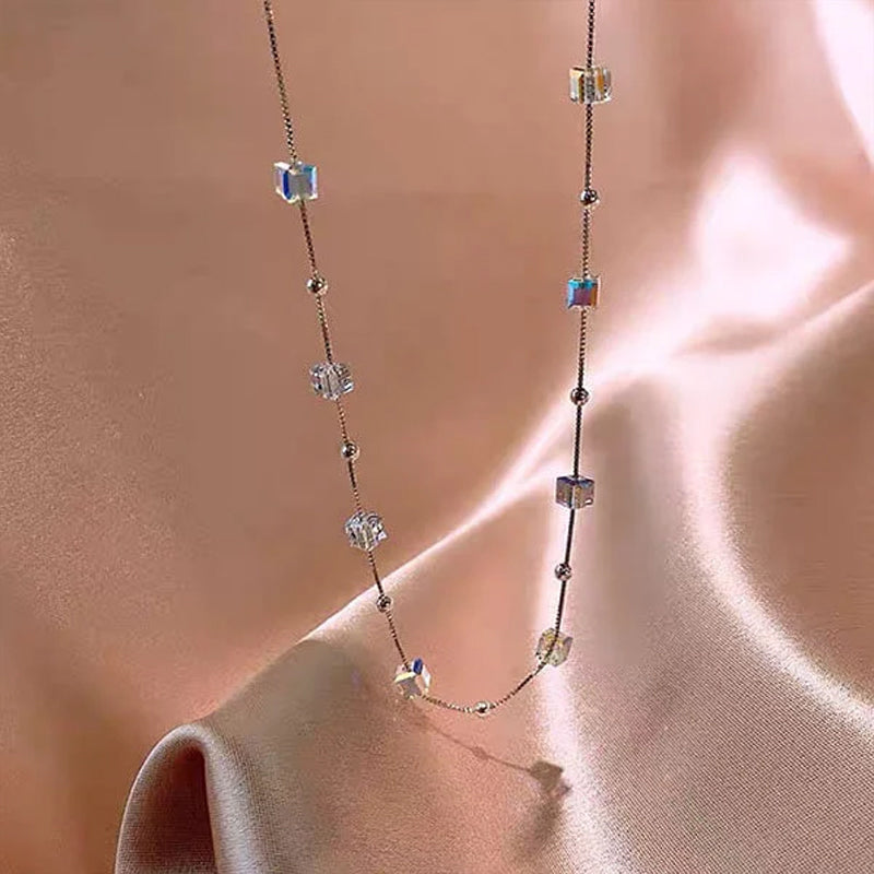 BowLift | Niche Design Crystal Bead Necklace