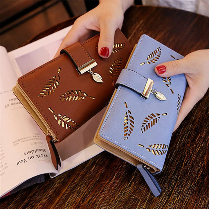 Ladies long wallet with leaf pattern | Bowlift