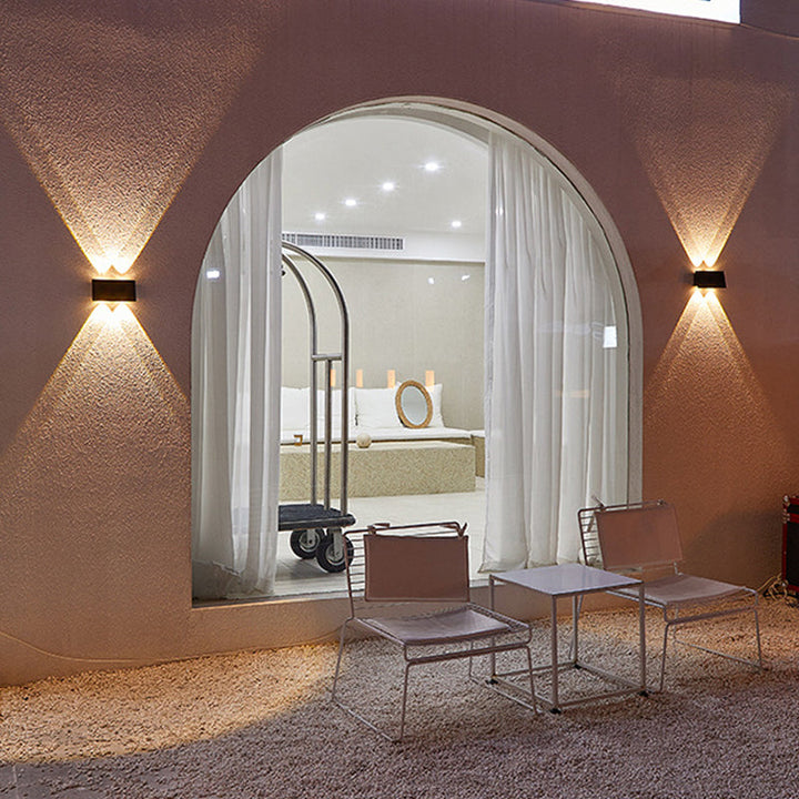 BowLift | Solar Outdoor Wall Light