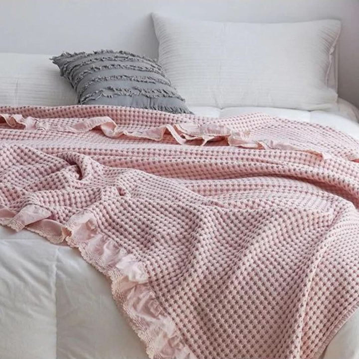BowLift | INA - Slim and cozy blanket