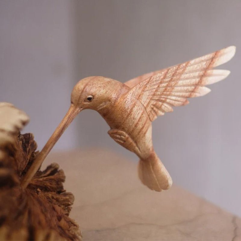 BowLift | Hummingbird Feeding on a Flower, Handmade Sculpture