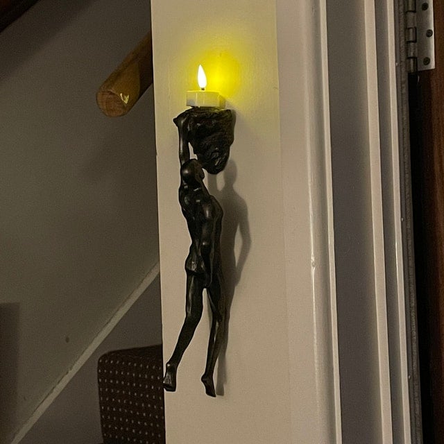 BowLift | Climber Sculpture