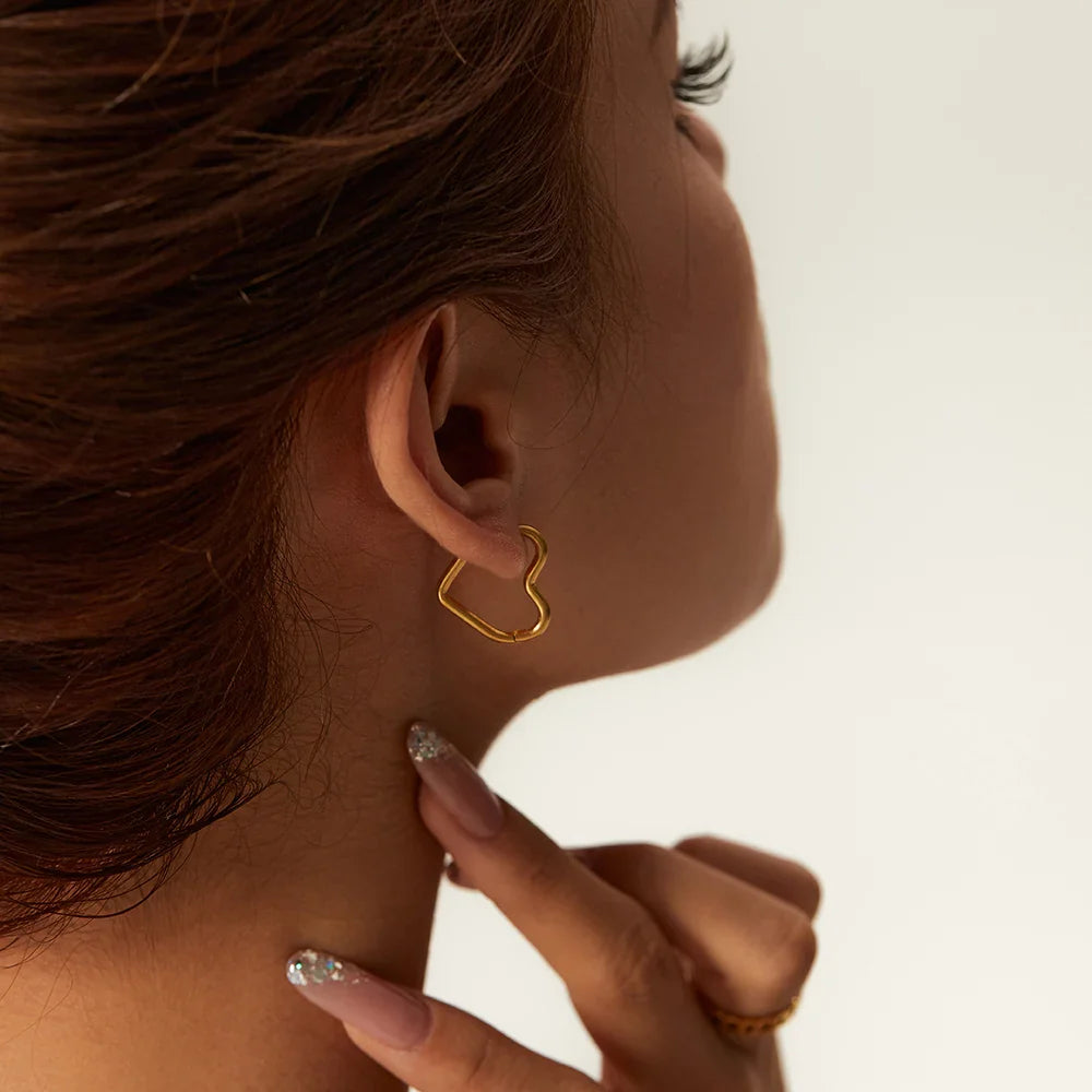 BowLift | Elegant Heart Hoop Earrings