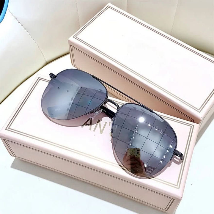 Pilot sunglasses for men with gradient lenses UV400 | Bowlift