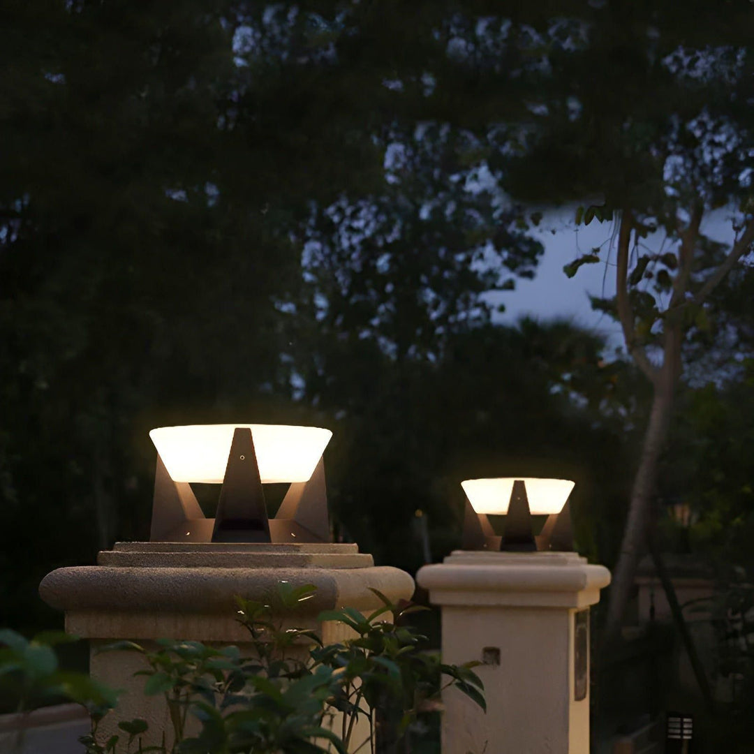 BowLift | Luxio Solar – Luxurious Solar-Powered Japanese Garden Lamp