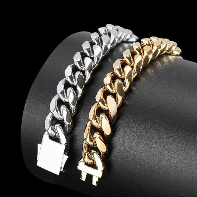 BowLift | Massive, 18K gold-plated Cuban link bracelet