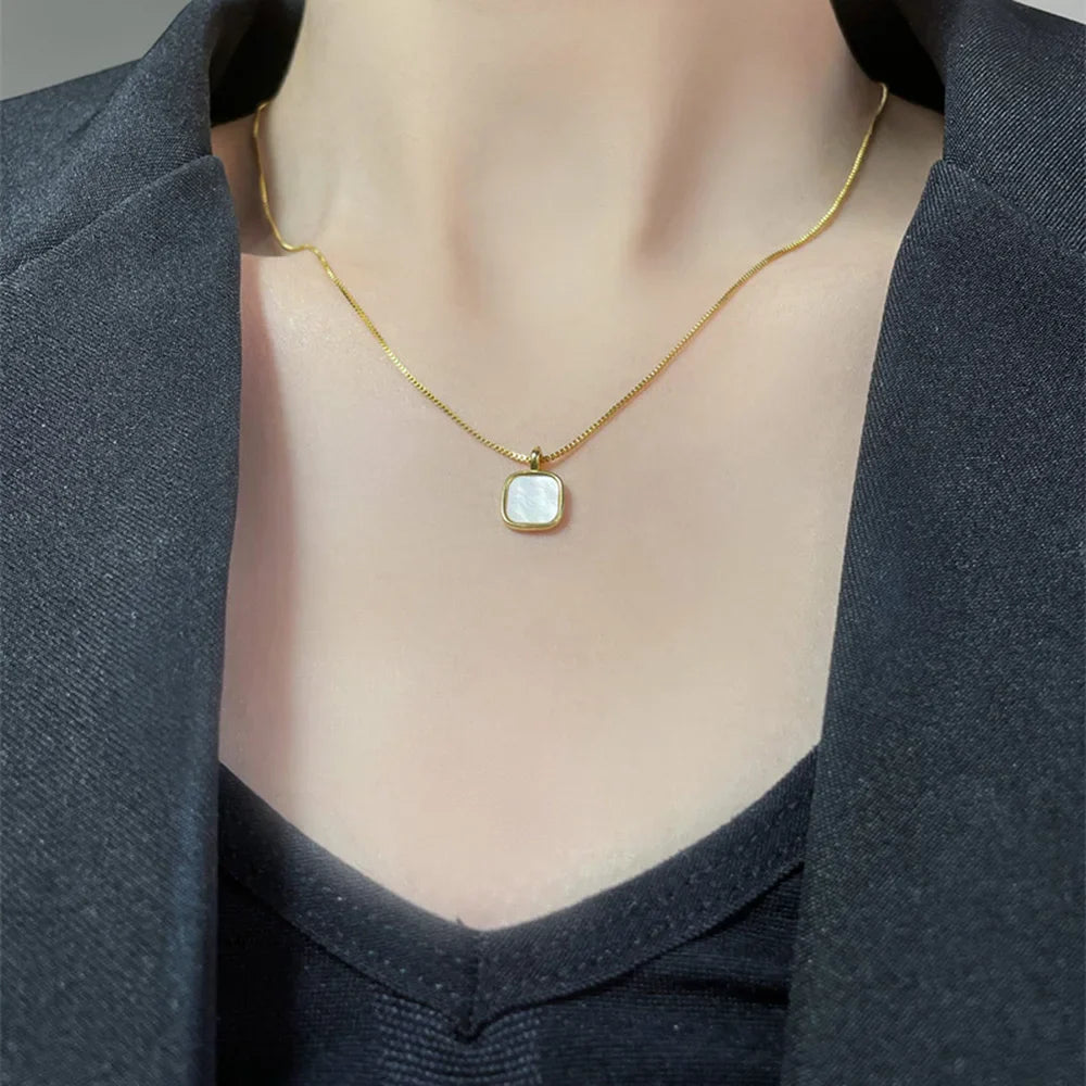 BowLift | Dainty Shell Square Satellite Chain Necklace