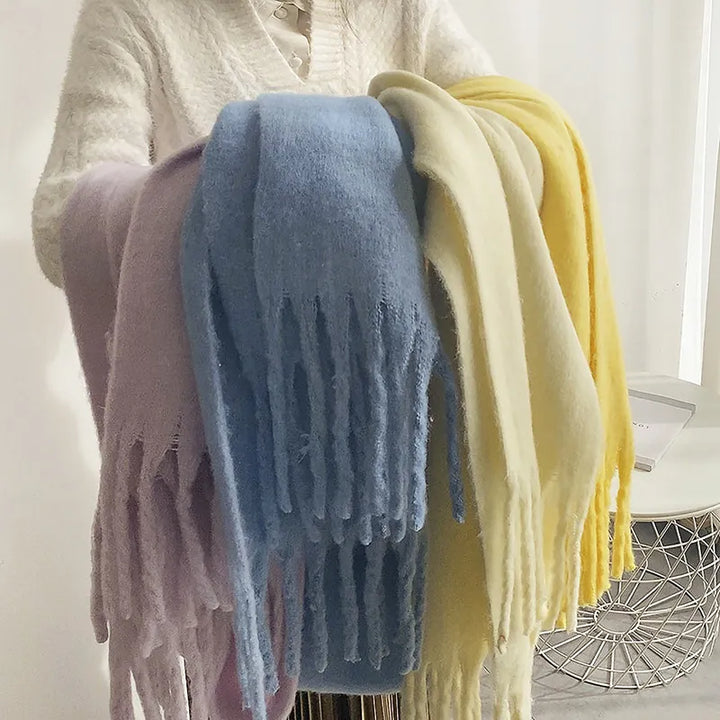 FrostSoft Scarf – Luxury Warmth for the Winter Months Bowlift