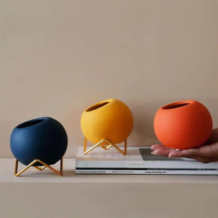 BowLift | Modern Ceramic Plant Pot with Metal Stand in Vibrant Colors