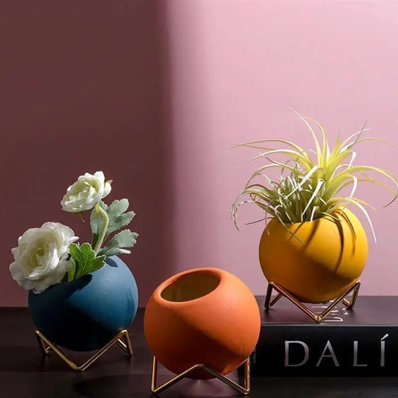BowLift | Modern Ceramic Plant Pot with Metal Stand in Vibrant Colors