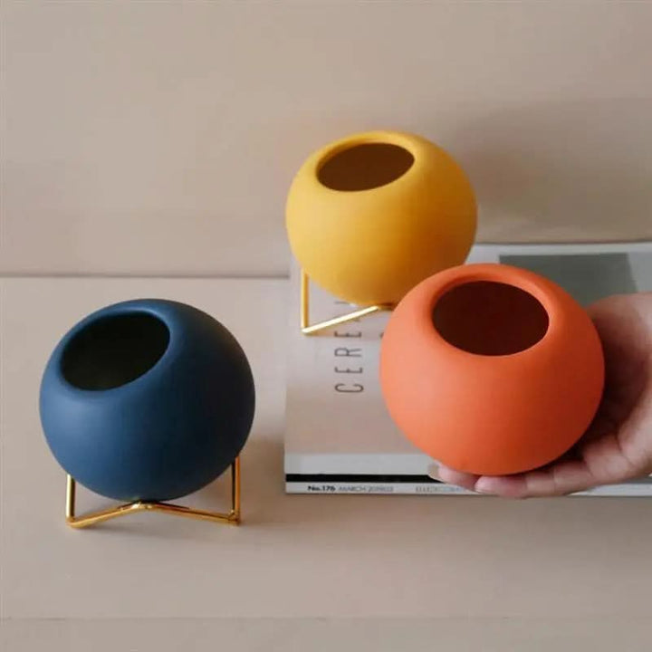 BowLift | Modern Ceramic Plant Pot with Metal Stand in Vibrant Colors
