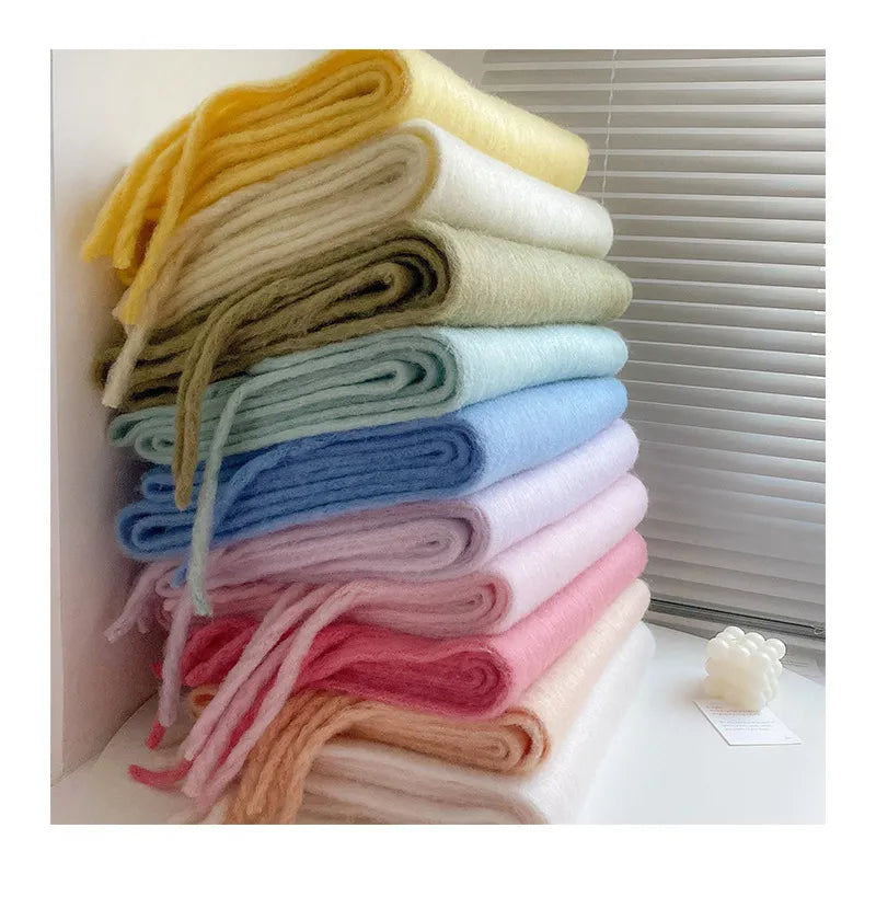 FrostSoft Scarf – Luxury Warmth for the Winter Months Bowlift