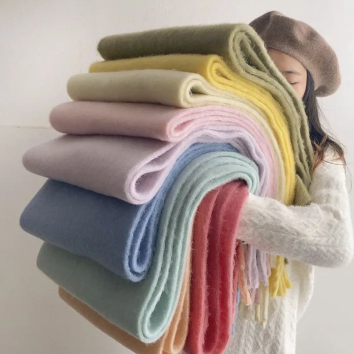 FrostSoft Scarf – Luxury Warmth for the Winter Months Bowlift