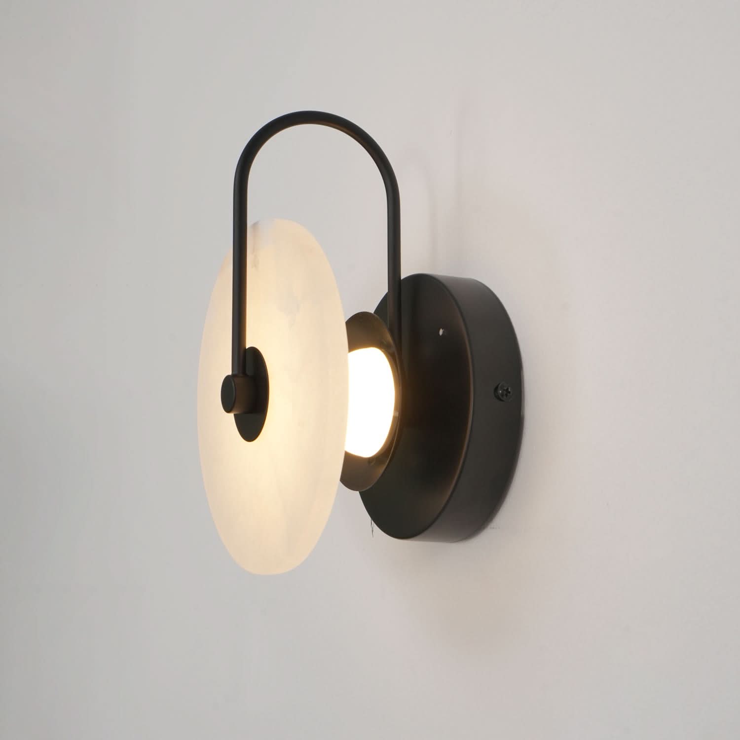 BowLift | Alabaster LED Wall Lamp – Modern Ambient Lighting