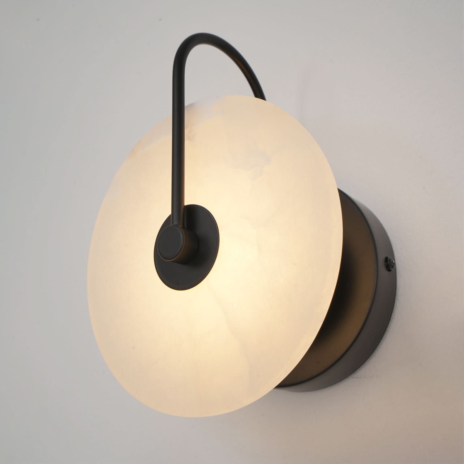 BowLift | Alabaster LED Wall Lamp – Modern Ambient Lighting
