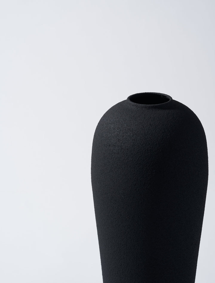 BowLift | Lola Vase - Structured Black