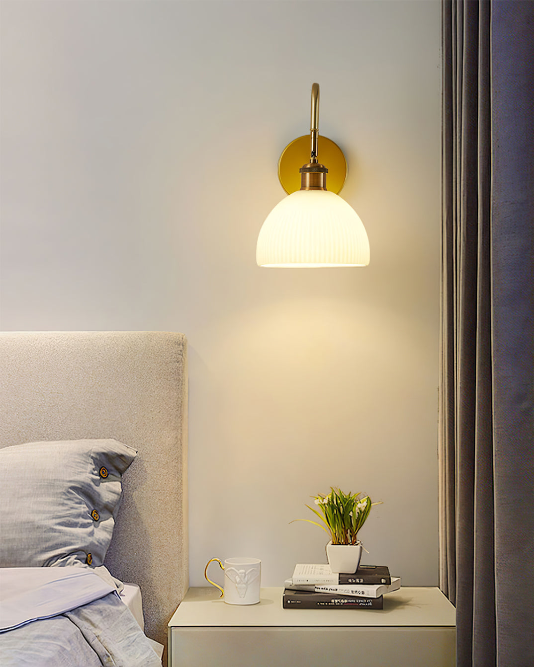 BowLift | HeritageBeam – Classic Wall Lamp with Luxe Elegance