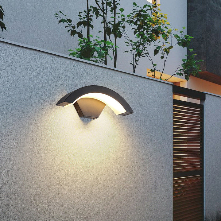 Modern Minimalist Curved Aluminum Acrylic LED Wall Sconce Lamp For Garden | Bowlift