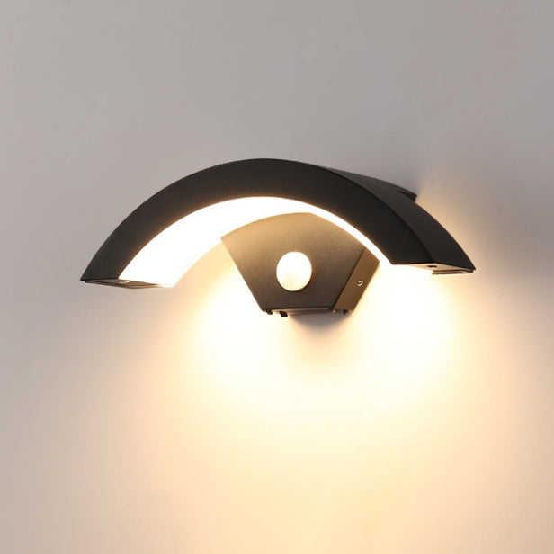 Modern Minimalist Curved Aluminum Acrylic LED Wall Sconce Lamp For Garden | Bowlift