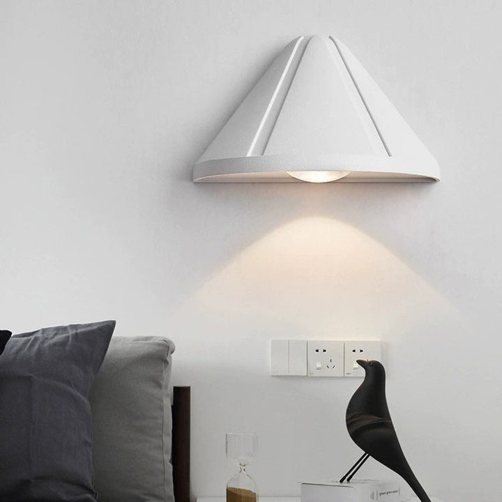 Modern Minimalist Waterproof Triangle Semicircle Die-Cast Aluminum PC LED Wall Sconce Lamp For Outdoor Patio | Bowlift