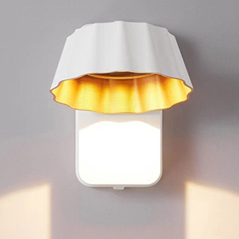 Contemporary Industrial Aluminum Pleated Round Shade LED Outdoor Waterproof Wall Sconce Lamp For Garden | Bowlift