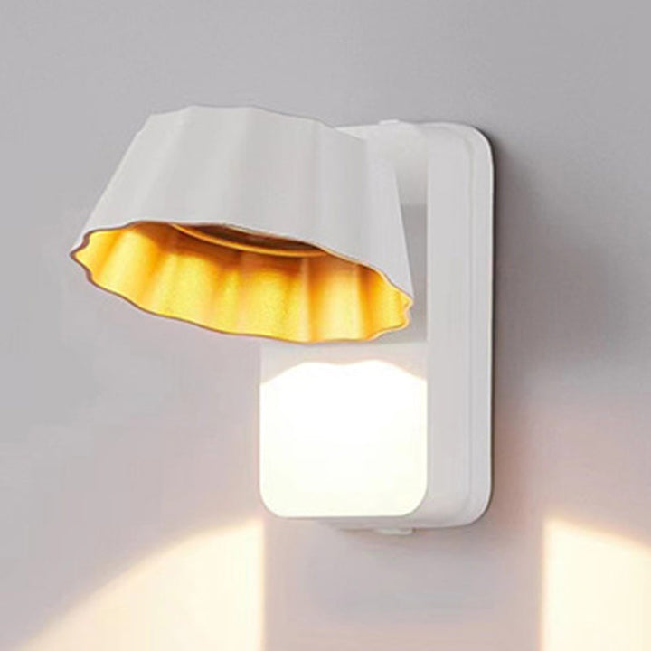 Contemporary Industrial Aluminum Pleated Round Shade LED Outdoor Waterproof Wall Sconce Lamp For Garden | Bowlift