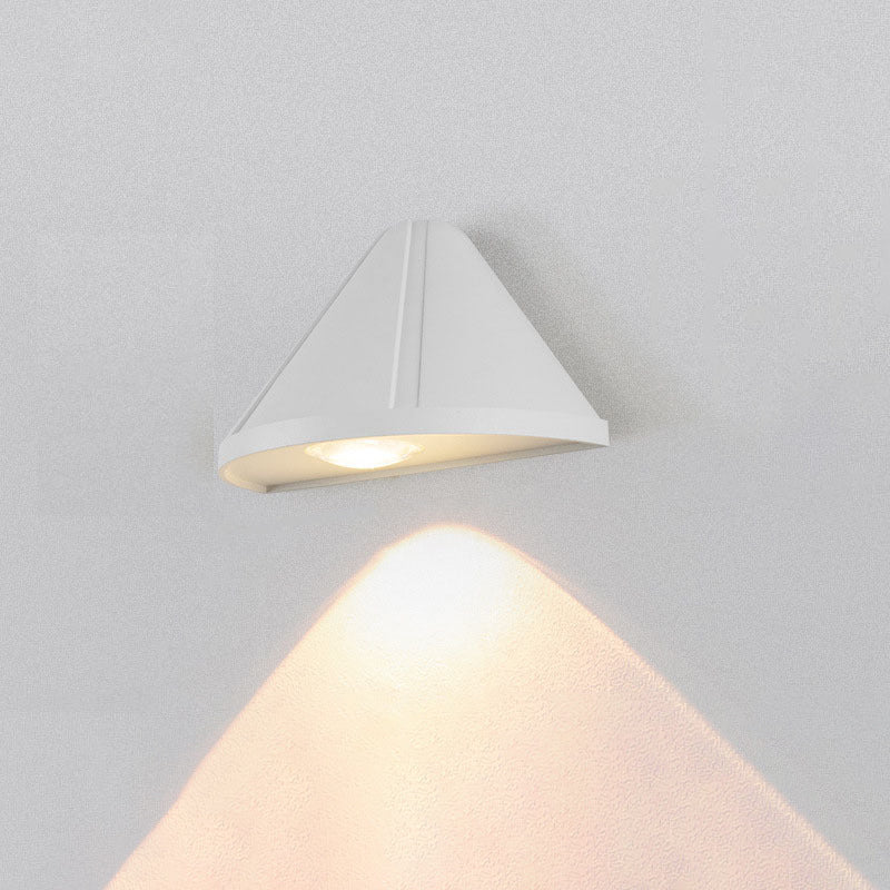 Modern Minimalist Triangle Waterproof Lens Aluminum LED Wall Sconce Lamp For Outdoor Patio | Bowlift
