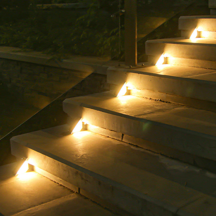 Modern Simplicity Solar Waterproof ABS PS Triangle LED Landscape Lighting Outdoor Light For Outdoor Patio | Bowlift