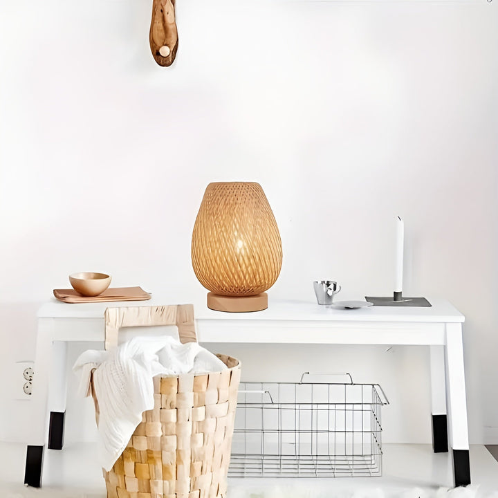 BowLift | Stylish Bamboo Table Lamp with USB Power – Sustainable and Energy-Efficient Design