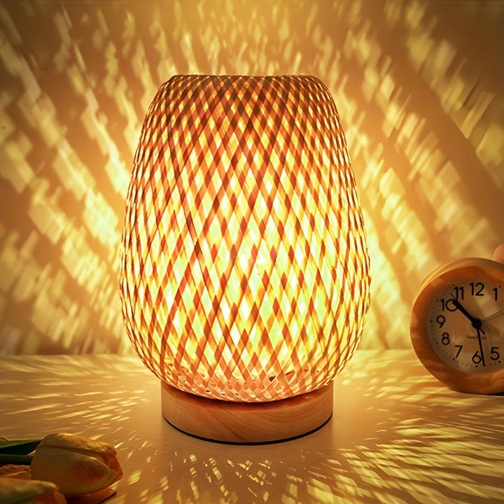 BowLift | Stylish Bamboo Table Lamp with USB Power – Sustainable and Energy-Efficient Design