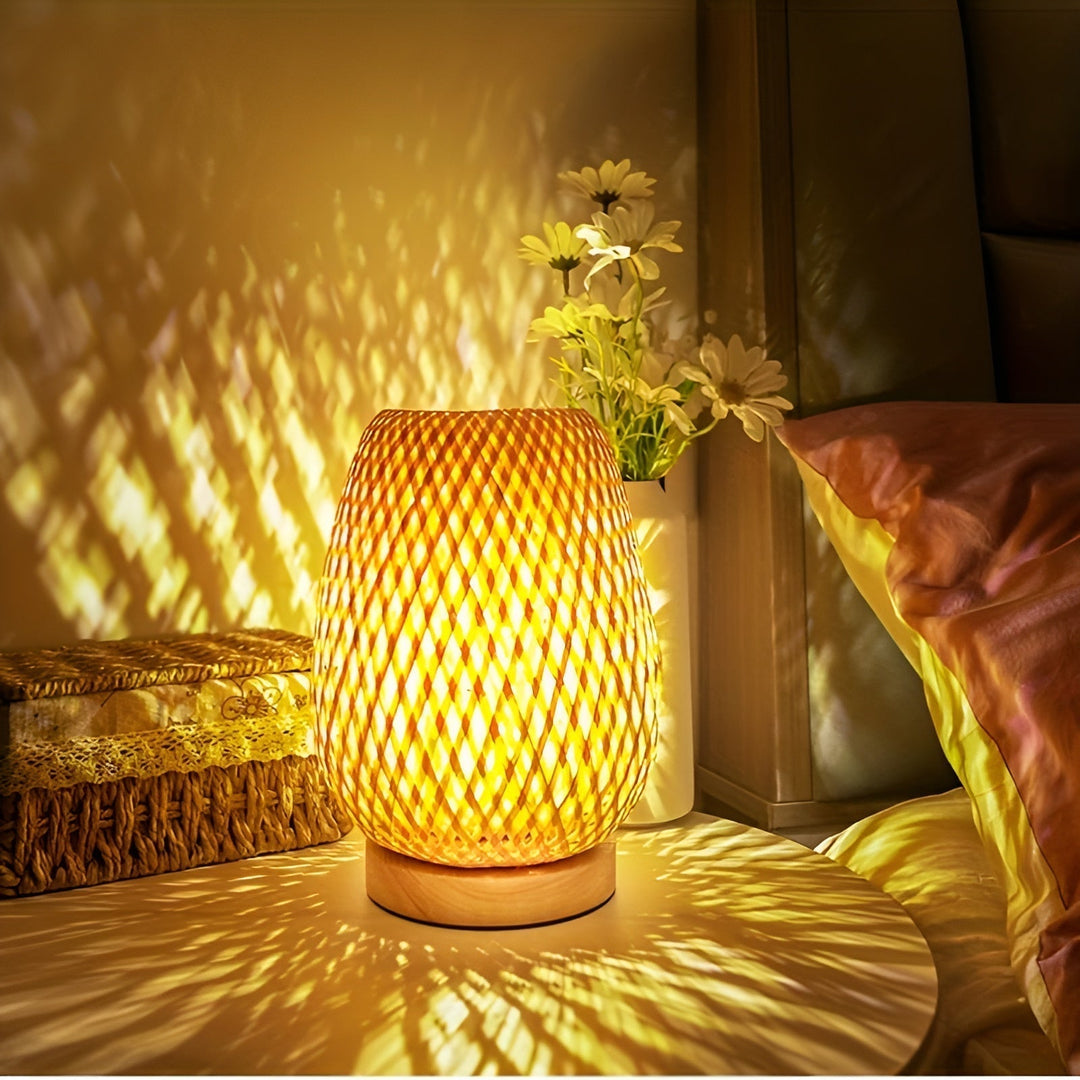 BowLift | Stylish Bamboo Table Lamp with USB Power – Sustainable and Energy-Efficient Design