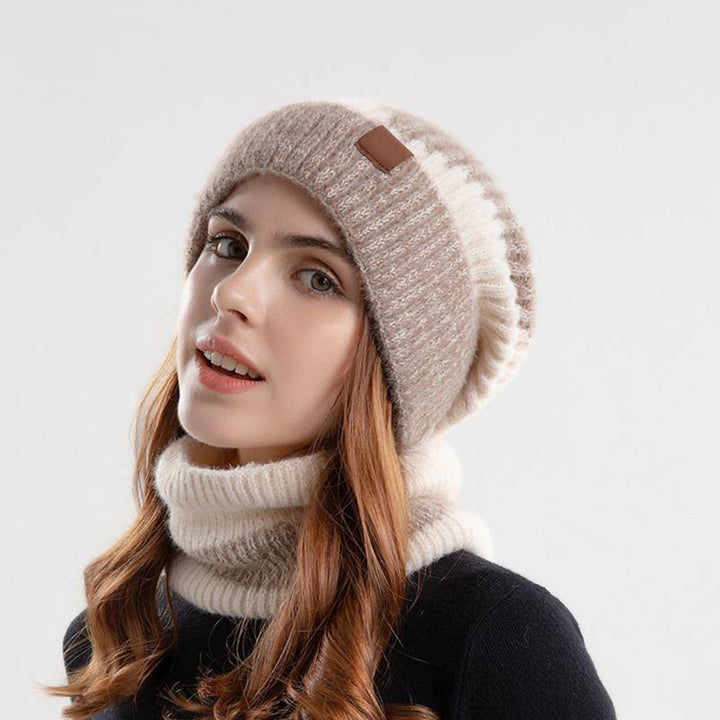 CozyWrap Set – Trendy Beanie and Scarf for Winter Bowlift