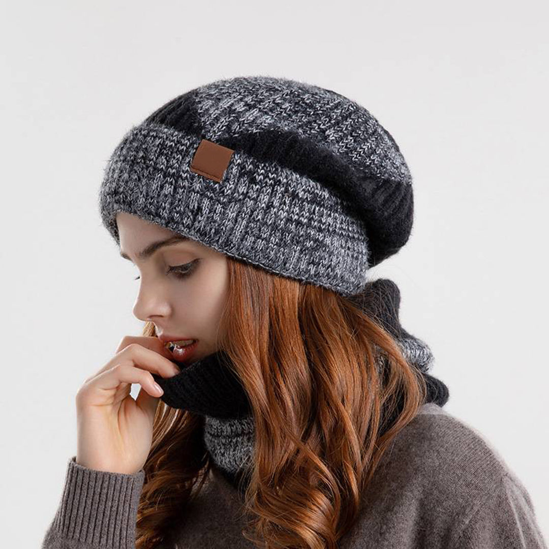 CozyWrap Set – Trendy Beanie and Scarf for Winter Bowlift