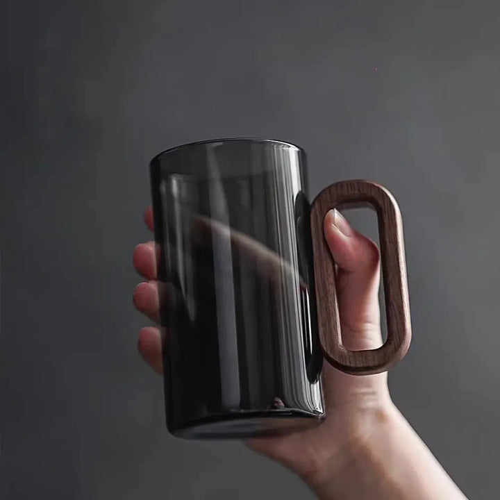 BowLift | Borosilicate glass with wooden handle