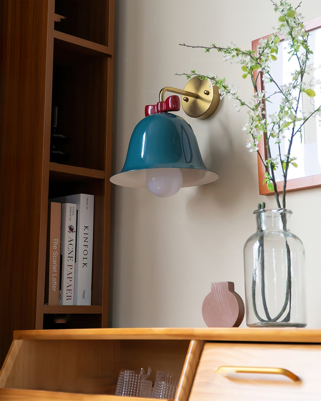 BowLift | BellRing – Elegant Wall Lamp