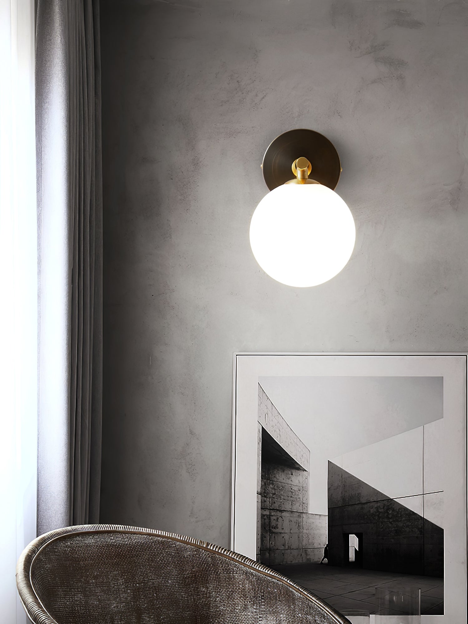 BowLift | GlobalGlow – Gold Wall Lamp with Global Inspiration