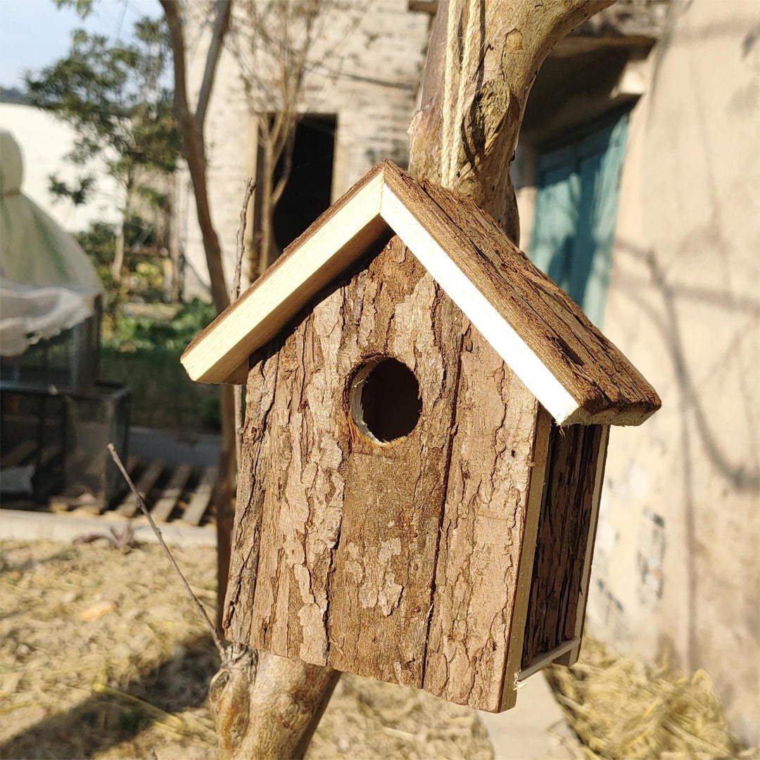 BowLift | Wooden Hanging Outdoor Bird House Nest