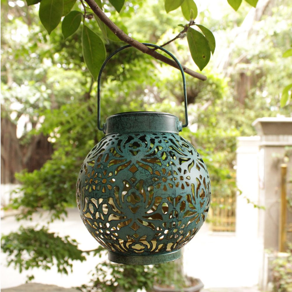 BowLift | SolarLotte – Cozy garden lantern with solar energy