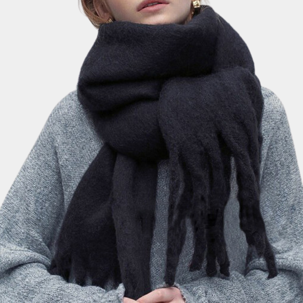 SoftGlam – Luxury Women's Scarf with Warm Look Bowlift