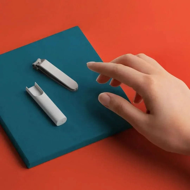 BowLift | Nail Clipper with Splash Guard and Integrated File