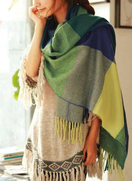 BowLift | Soft scarf with diamond pattern for timeless style & warm elegance