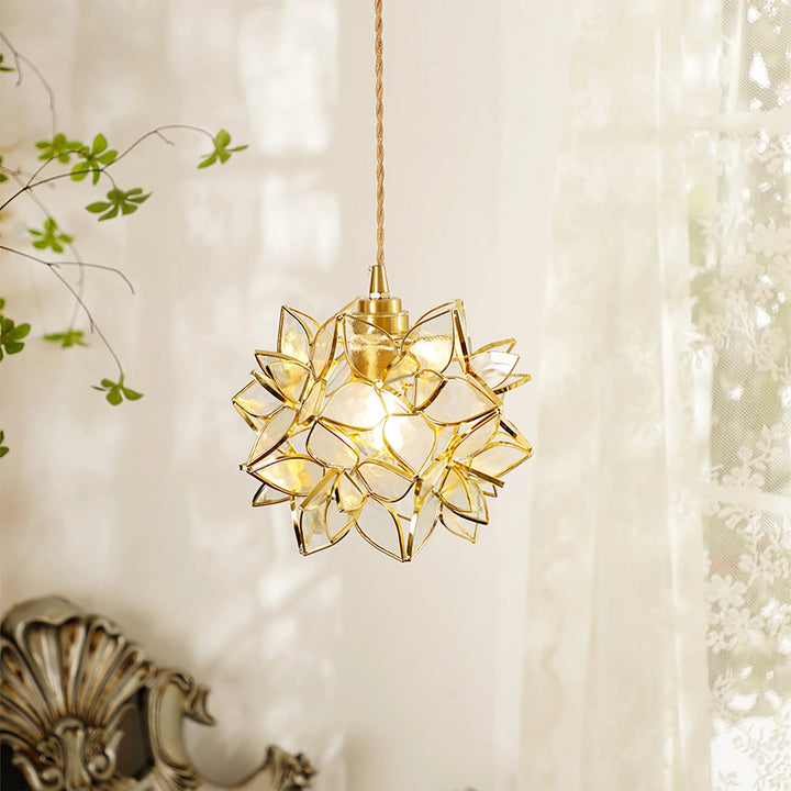 BowLift | Pendant Lamp with Natural Accent