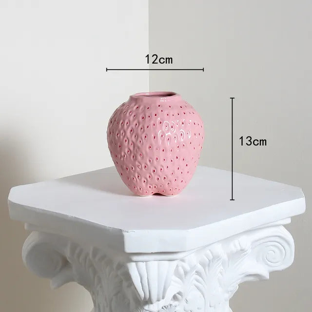 Ceramic vase in strawberry design, decorative flower vase for living room and kitchen | Bowlift