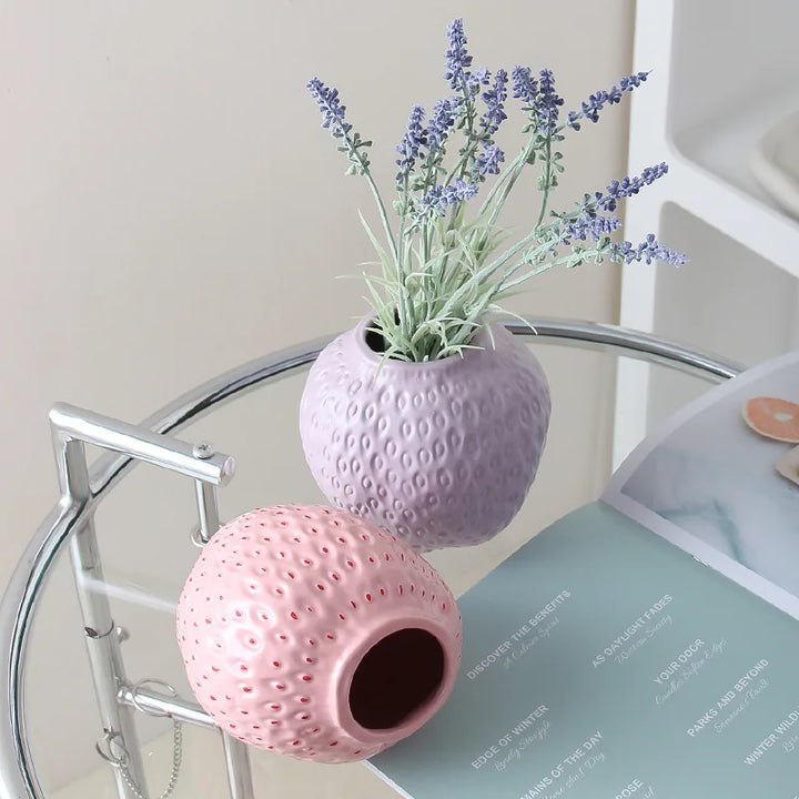 Ceramic vase in strawberry design, decorative flower vase for living room and kitchen | Bowlift
